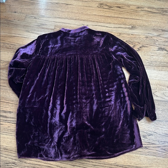 Bundle of 3 EILEEN FISHER Velvet Button Down Shirts - Blue, Hibiscus, Green - Picture 10 of 13